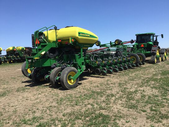 2019 1775NT - 438093,  image number 3