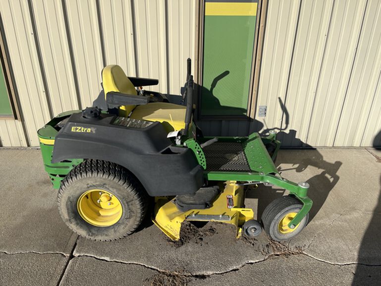 2015 Z445 - 421688, 