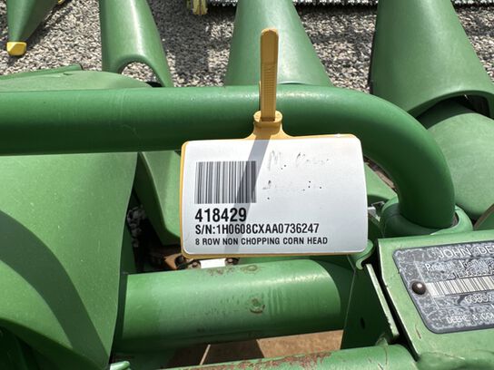 2010 608C - 418429,  image number 5