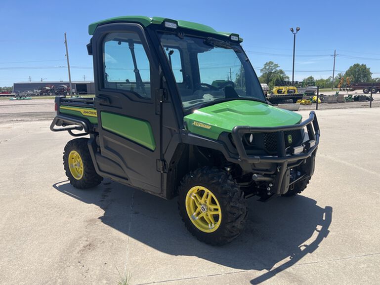 2022 XUV 835R - 439449, 