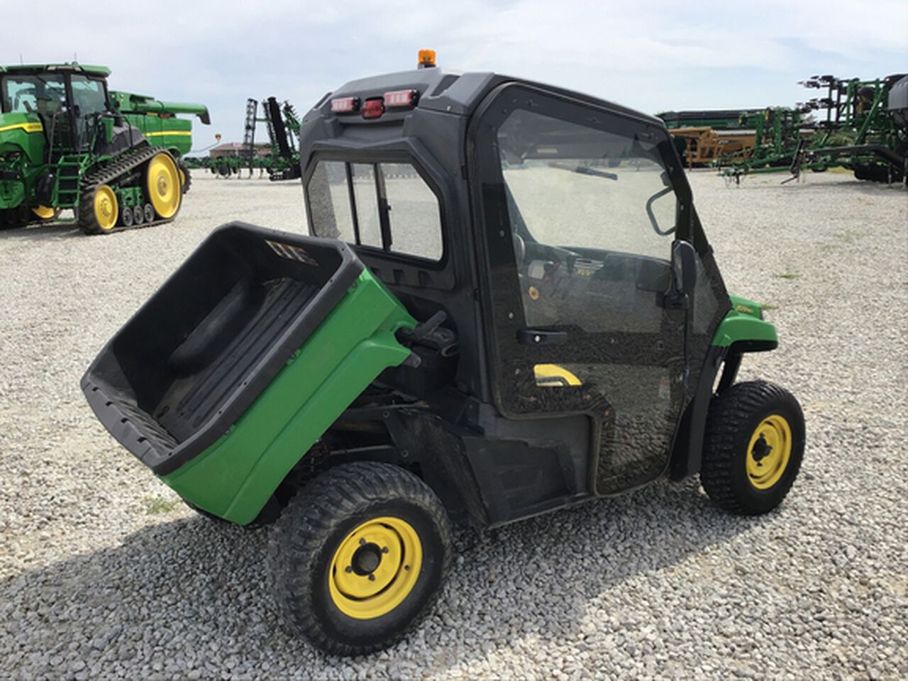 2016 XUV 590I - 437657,  image number 6