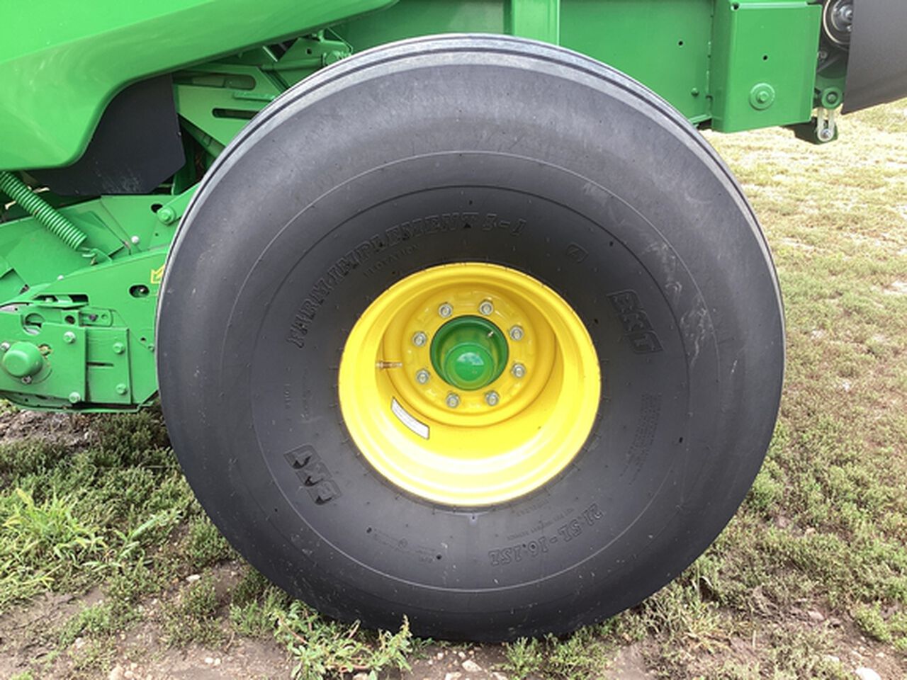 2023 560M - 441539,  image number 15