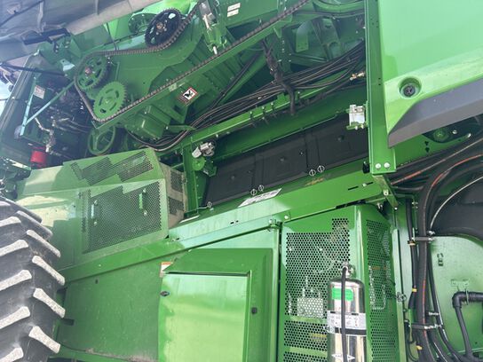 2025 S7 700 - 442020,  image number 24