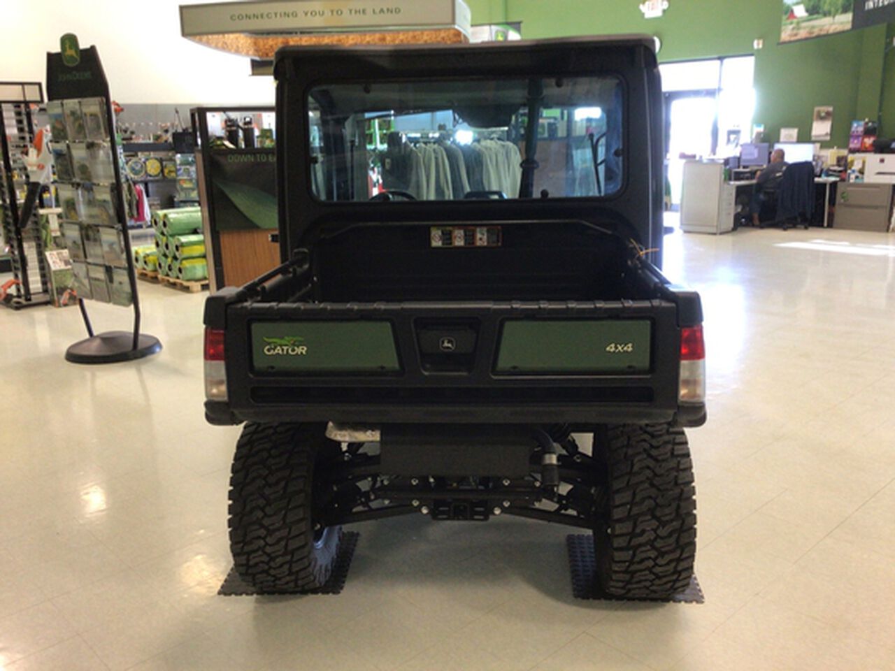 2024 XUV835M - 429704,  image number 4