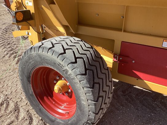 2022 H1135 - 437087,  image number 9