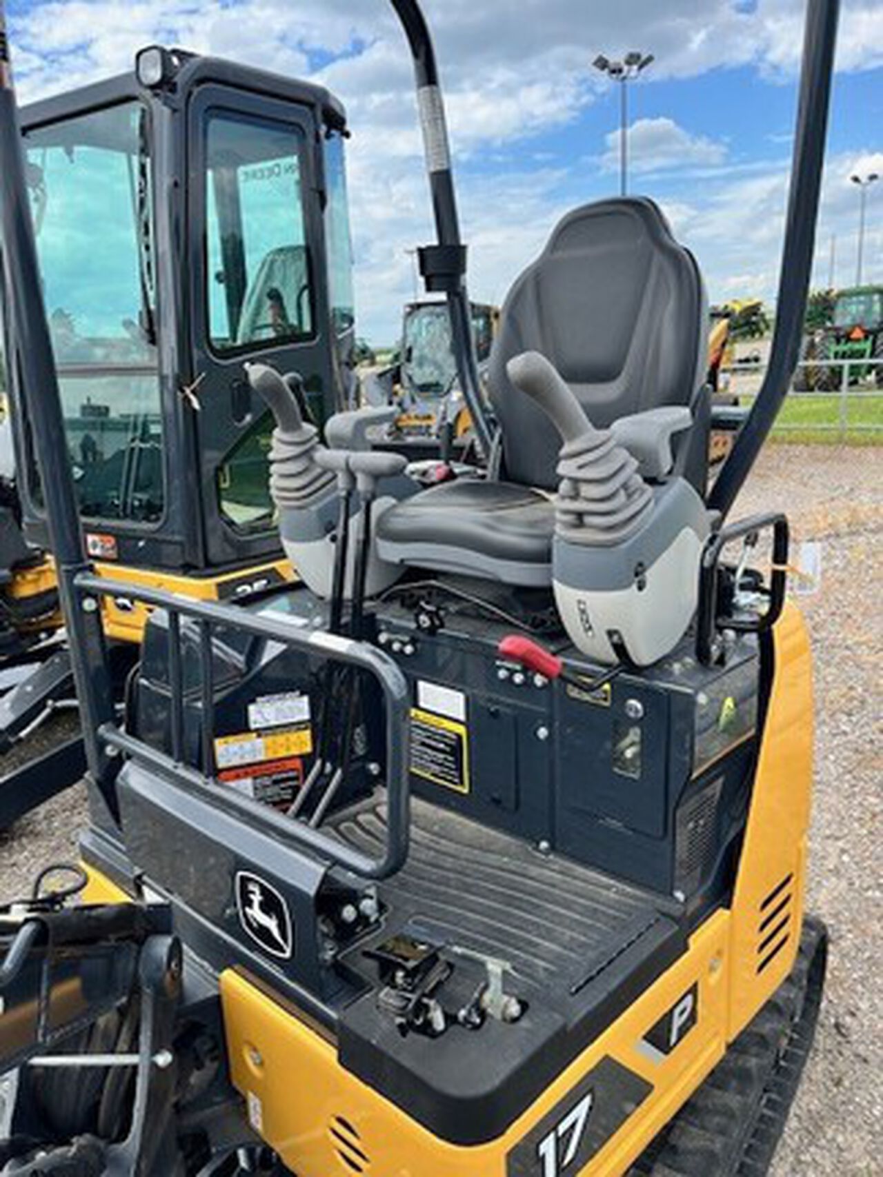 2024 17 P - 426478,  image number 2