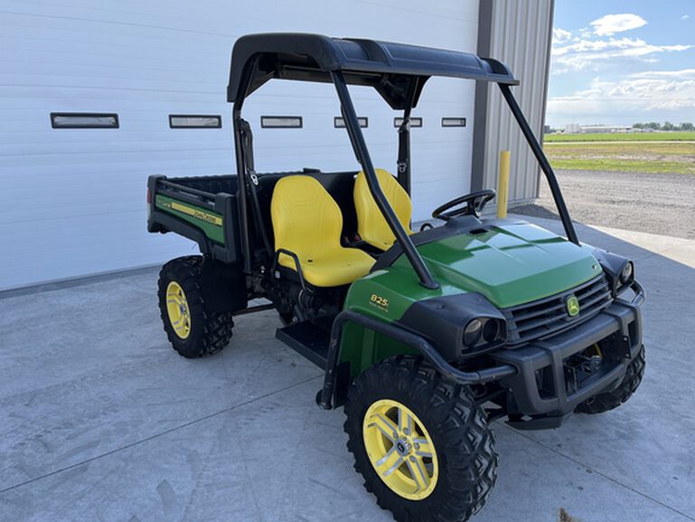 2013 XUV 825I GREEN - 433247, 
