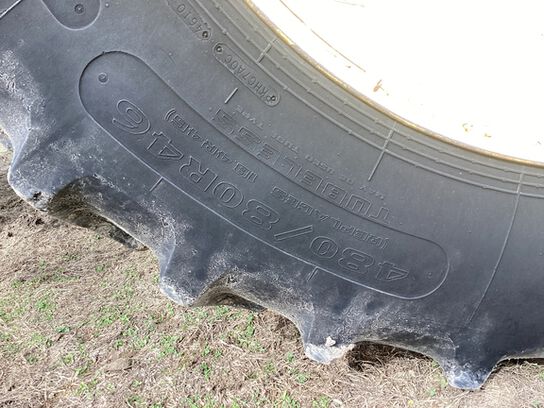 2013 7215R - 430506,  image number 26