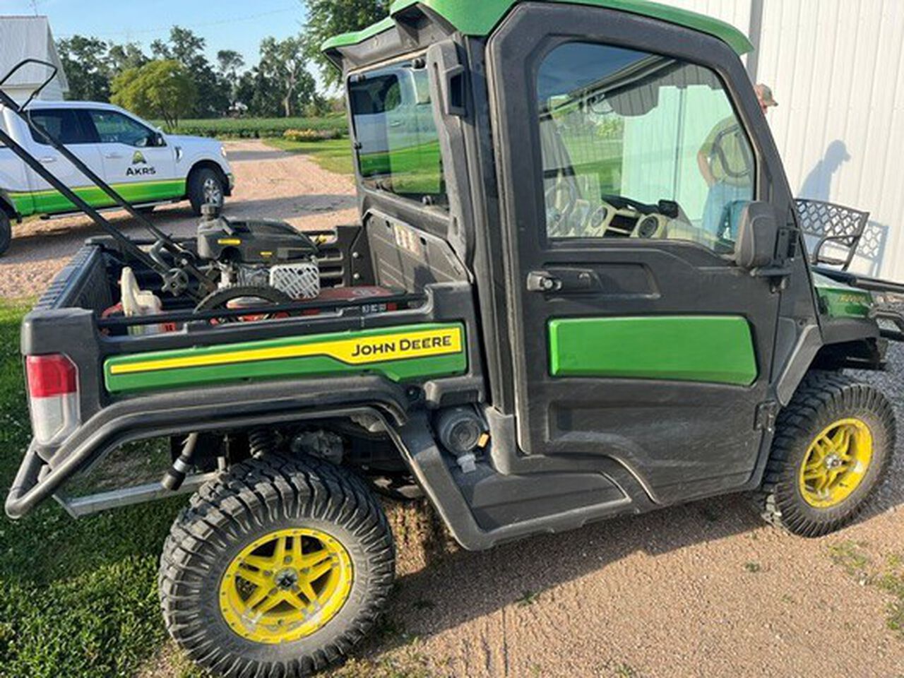 2024 XUV835R PREMIUM CAB - 447400,  image number 1