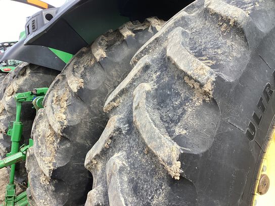 2013 7215R - 430506,  image number 21