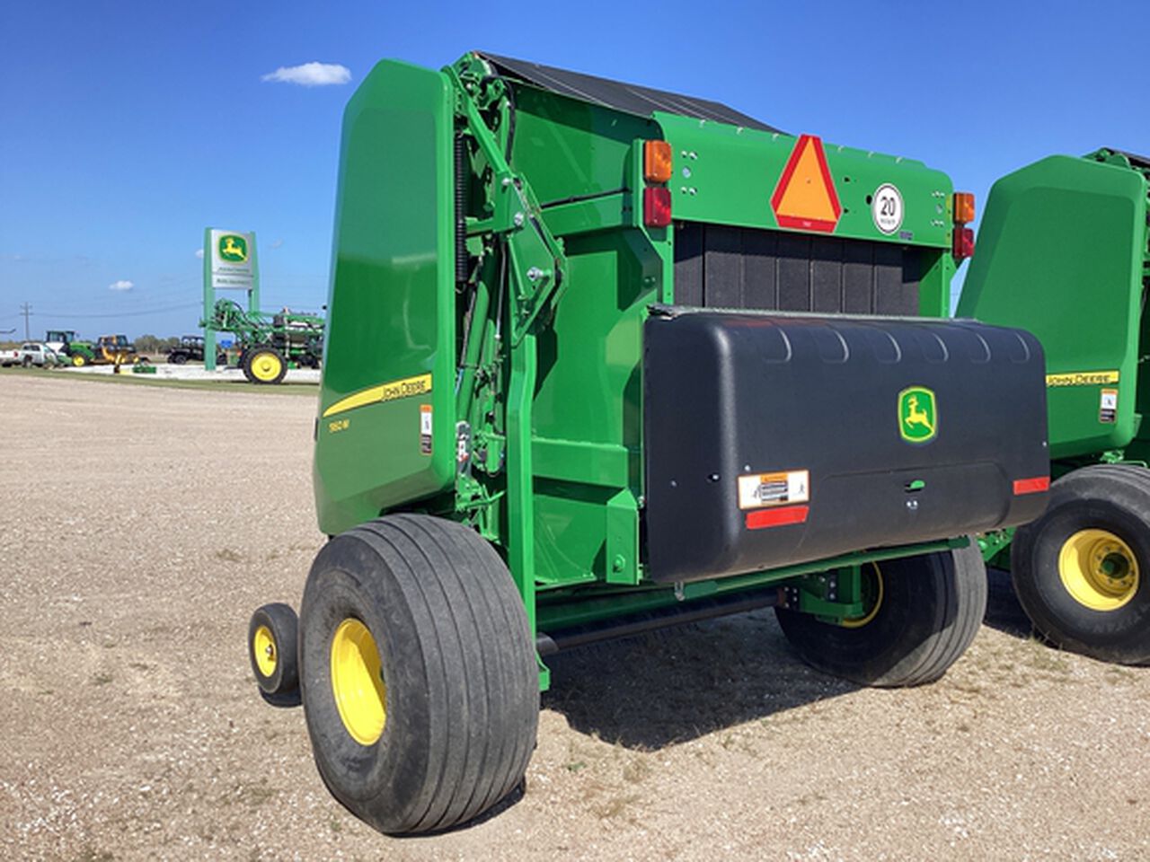 2022 560M - 430838,  image number 5