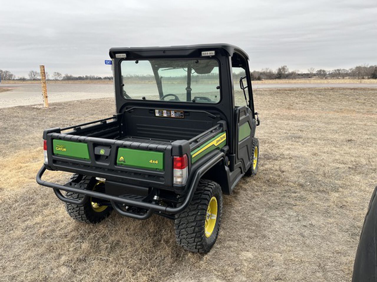 2023 XUV835M - 412560,  image number 3