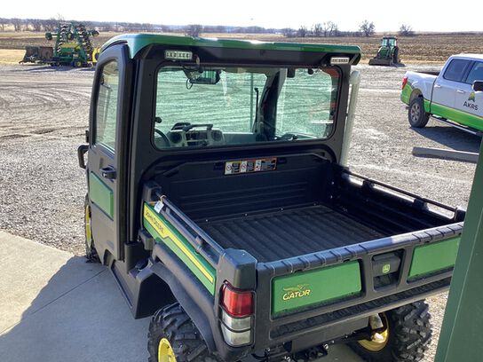 2022 XUV 835R - 413285,  image number 16