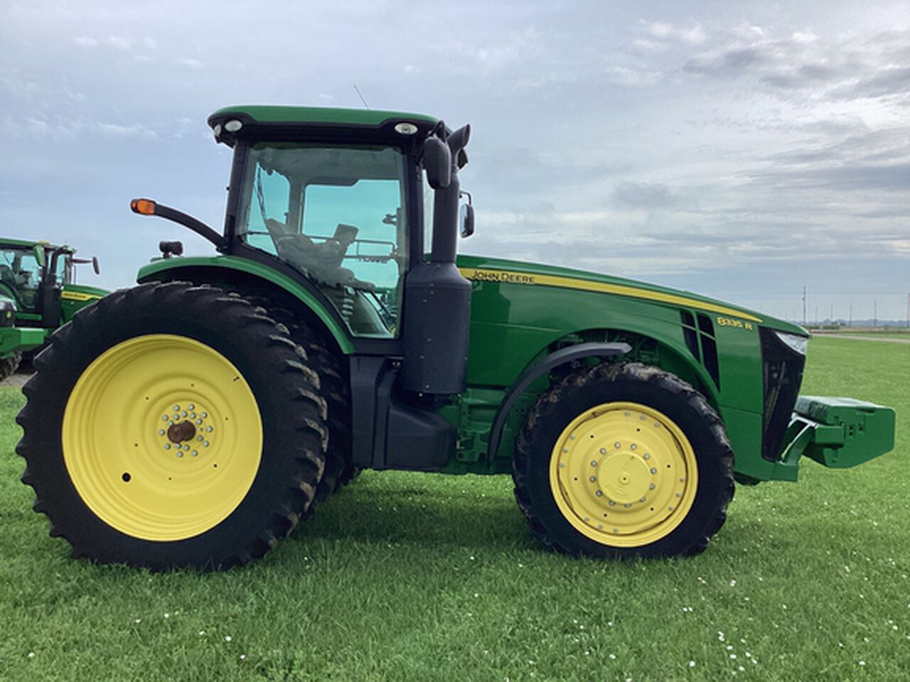 2012 8335R - 440418,  image number 6