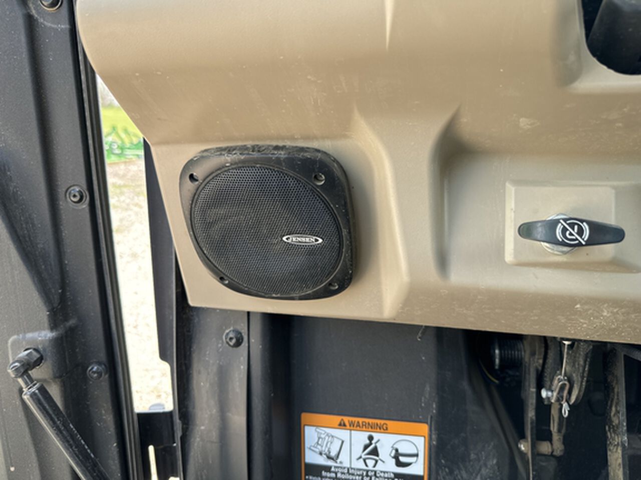 2020 XUV 835R - 424588,  image number 21