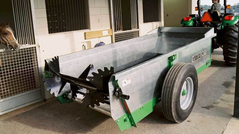 MS11 Series Chain-Unloading Manure Spreaders, 
