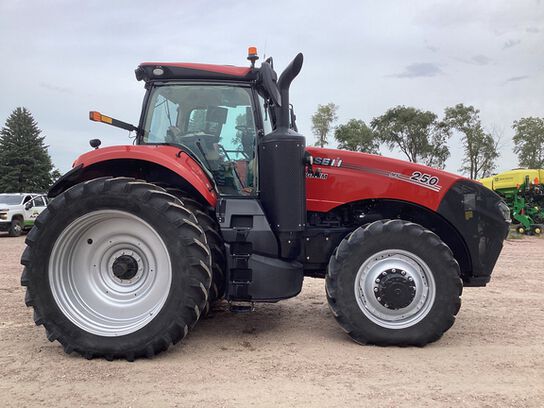 2023 MAGNUM 250 AFS - 440237,  image number 6