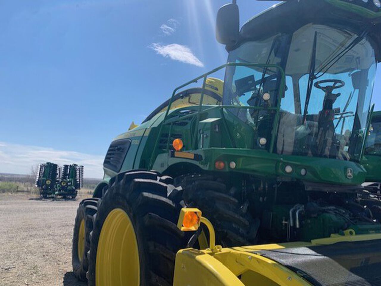 2025 9700 - 442107,  image number 1