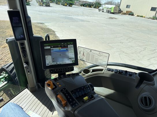 2023 8RX 410 - 444941,  image number 10