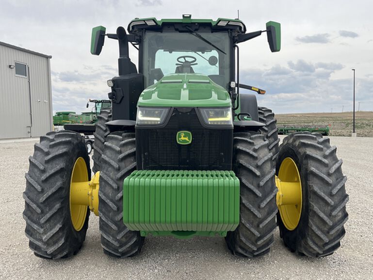 2023 8R 370 - 436436, 