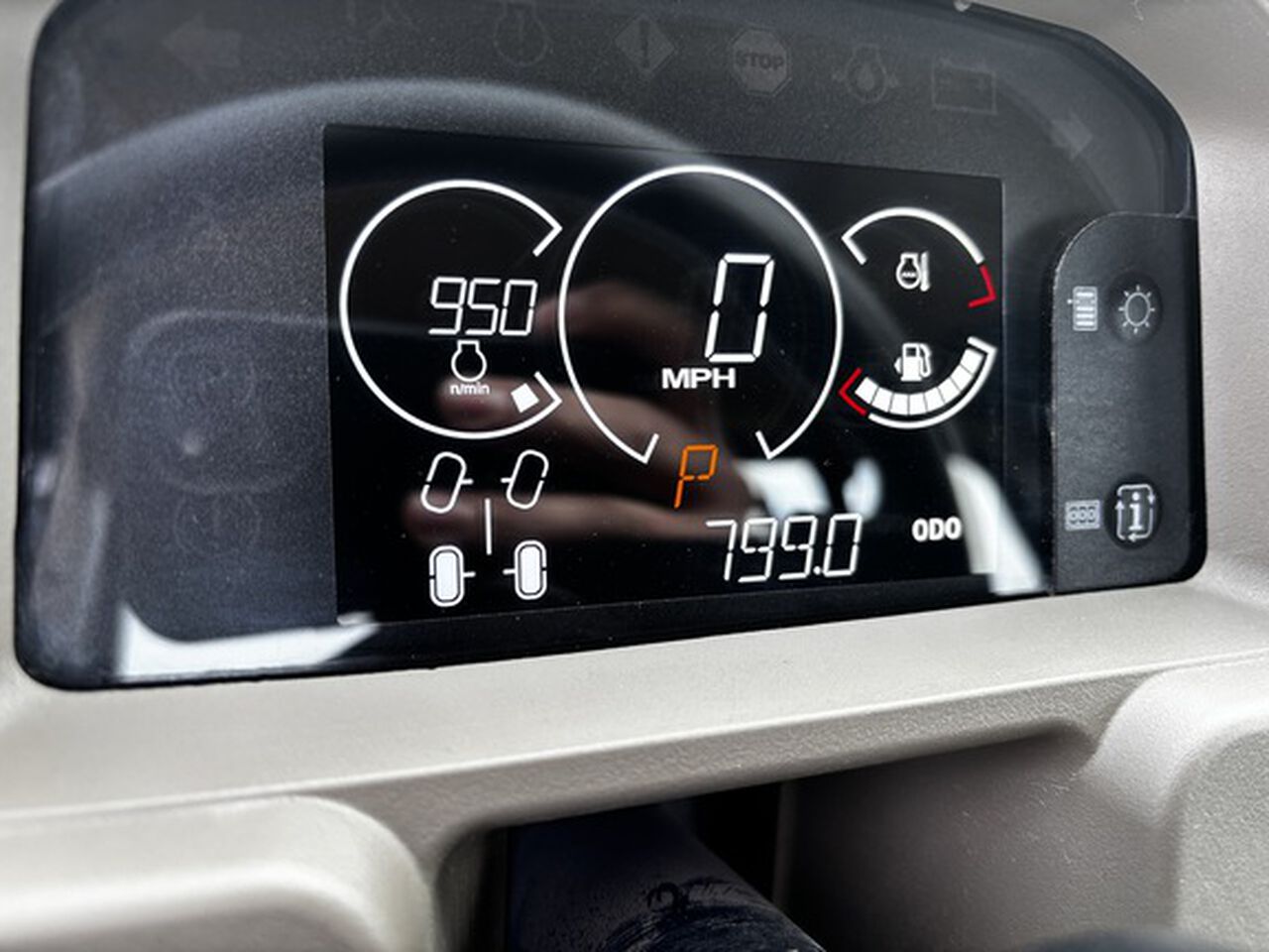 2024 XUV835R - 428283,  image number 28