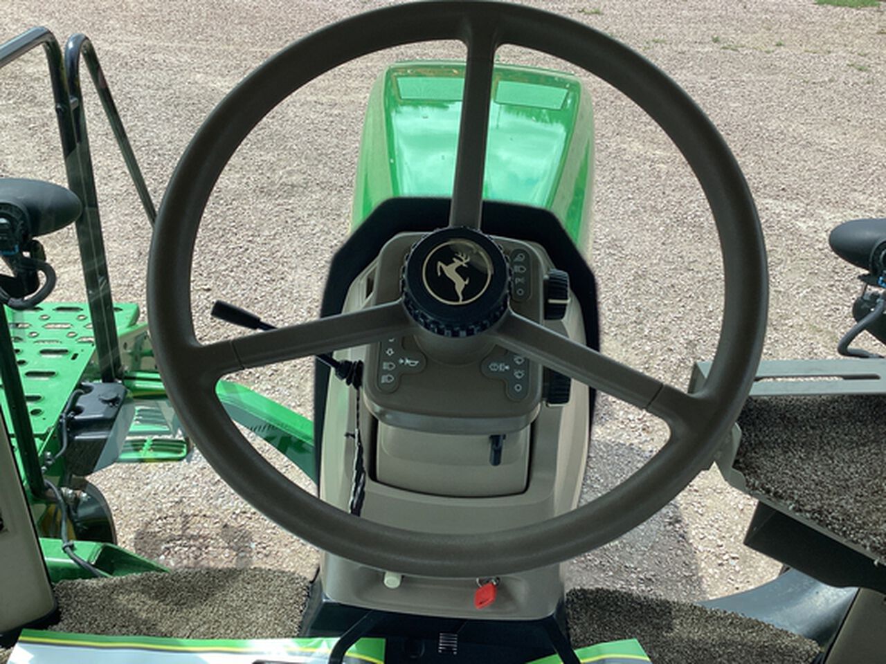 2010 8345RT - 427665,  image number 11