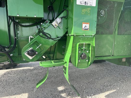 2025 S7 700 - 442020,  image number 29