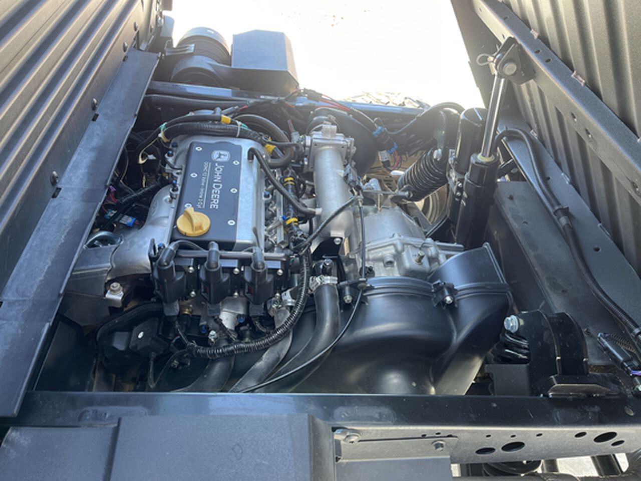 2023 XUV835M - 412941,  image number 14