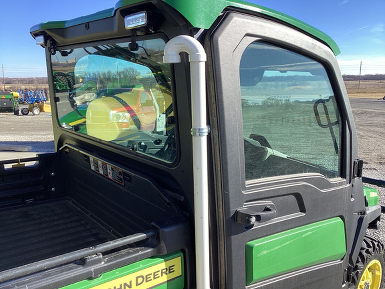 2022 XUV 835R - 413285,  image number 17