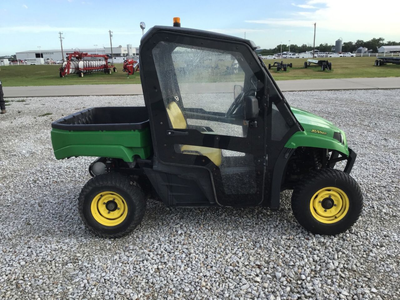 2016 XUV 590I - 437657,  image number 6