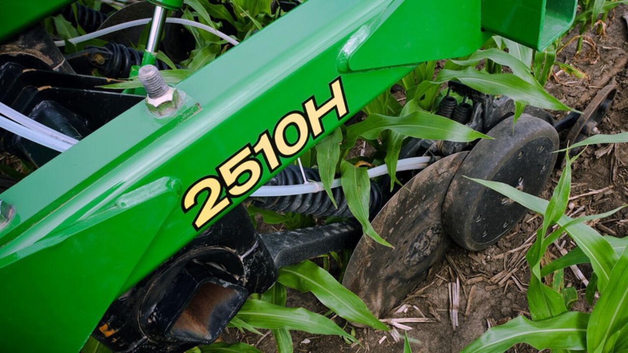 2510H Nutrient Applicator,  image number 0