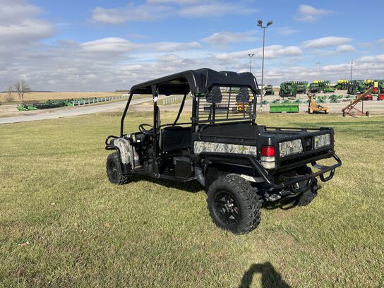2015 XUV 825I S4 - 415000,  image number 3