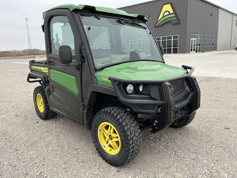 2023 XUV 835R - 441602, 