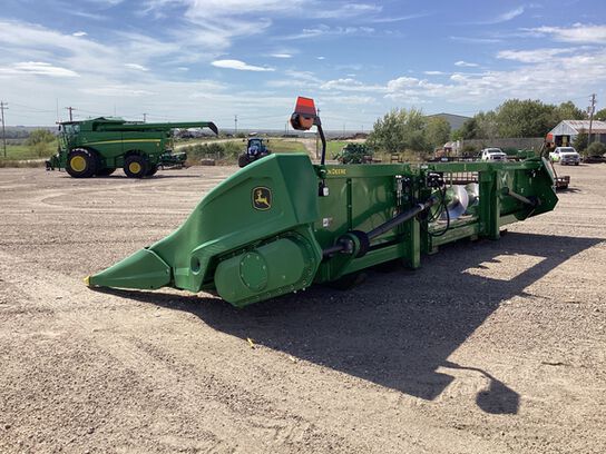 2022 C8R - 440968,  image number 5