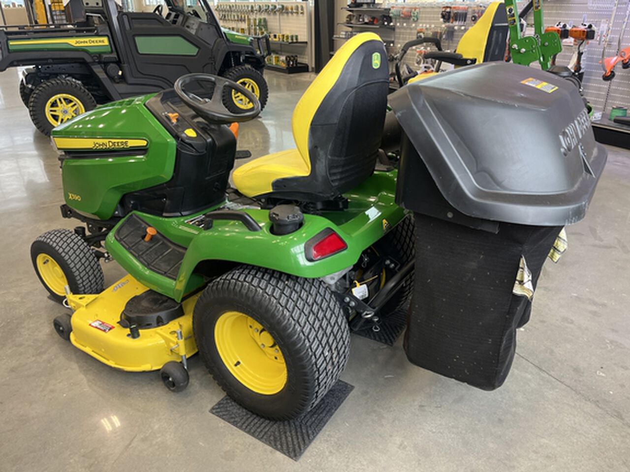 2021 X590 - 441078,  image number 4