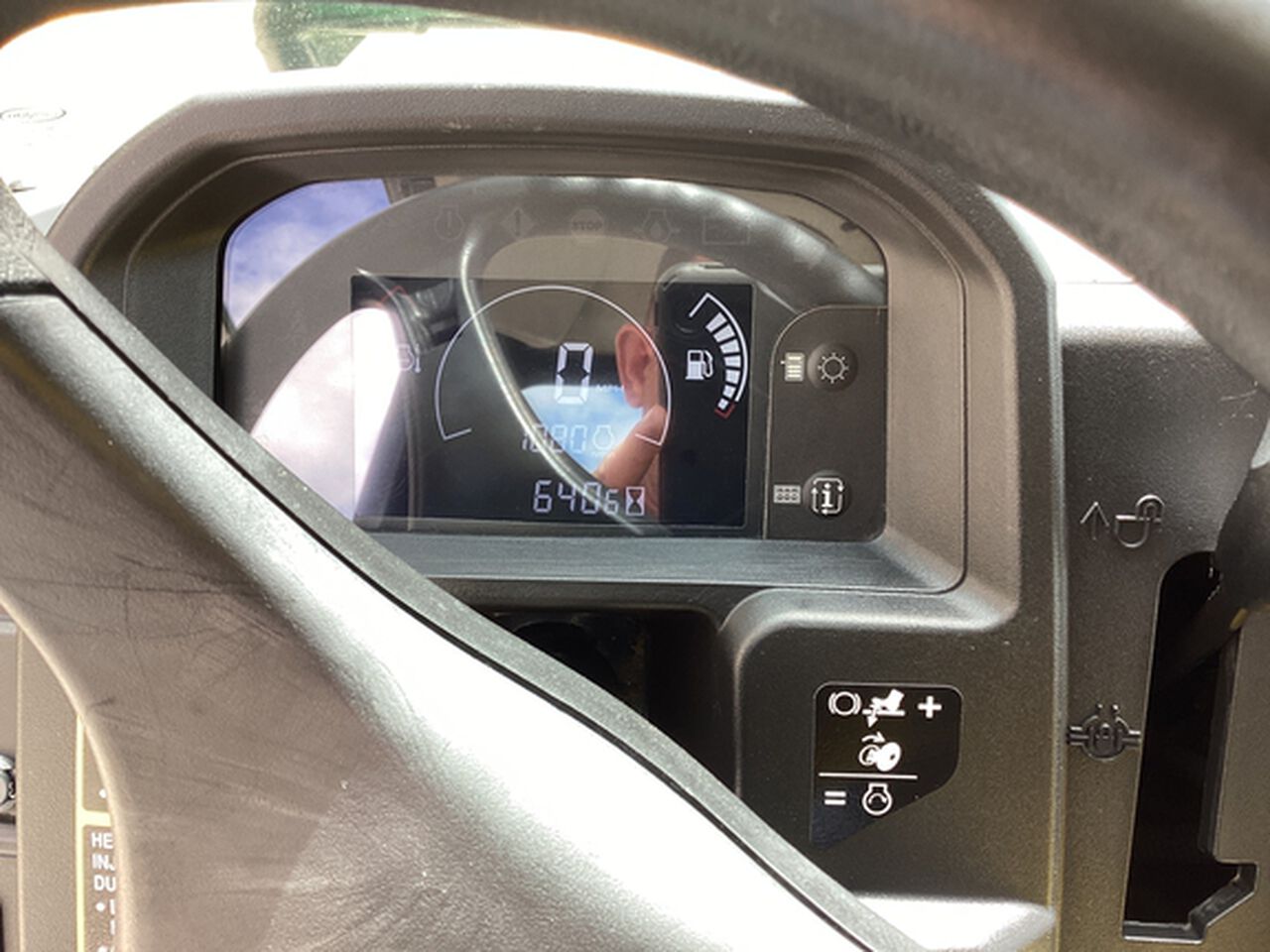 2019 XUV 835M - 446515,  image number 9
