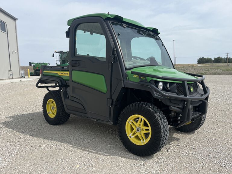 2022 XUV 835R - 399059, 