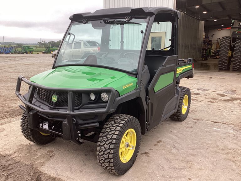 2024 XUV835M - 429708, 