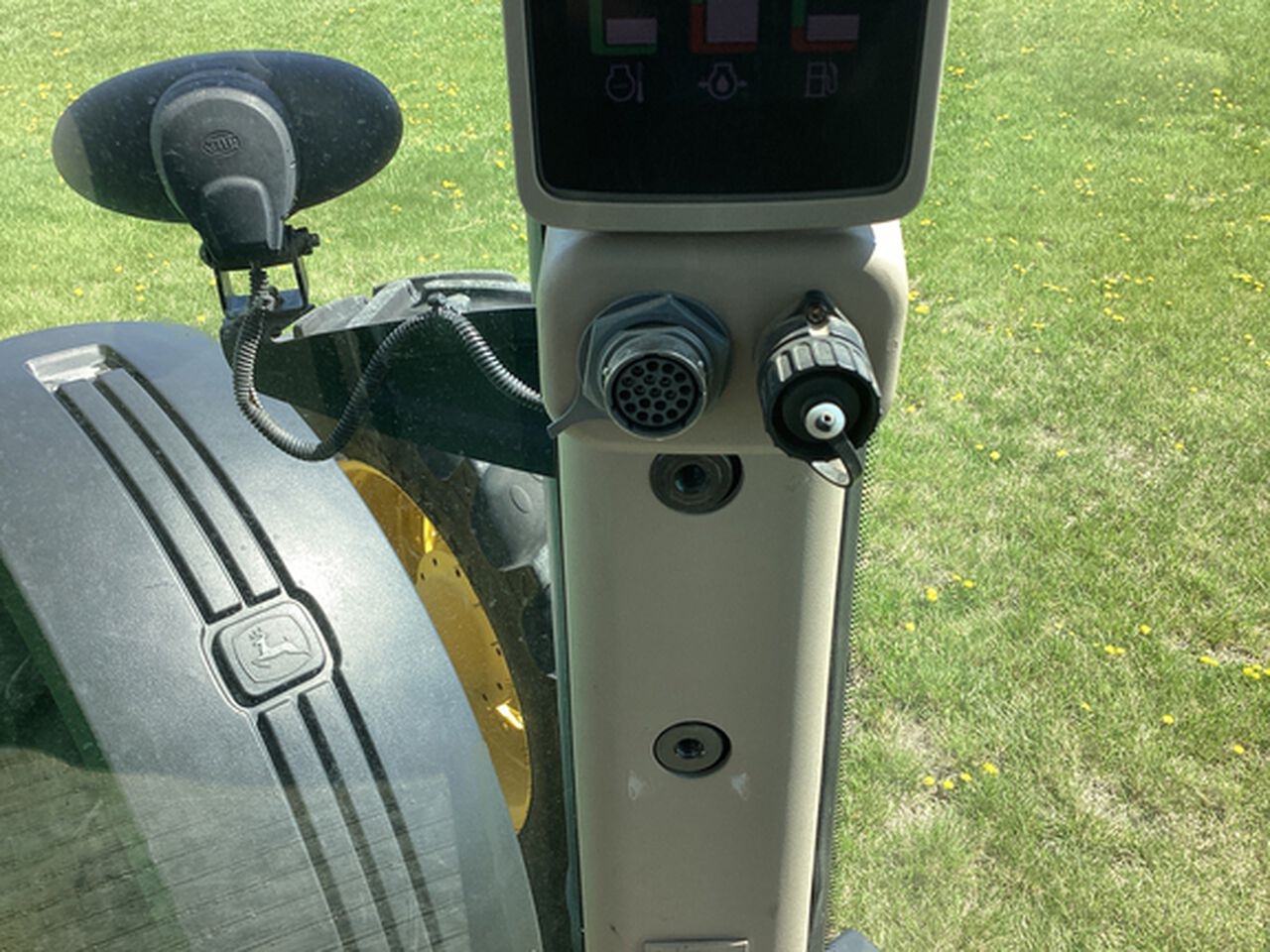 2010 8345R - 420194,  image number 13