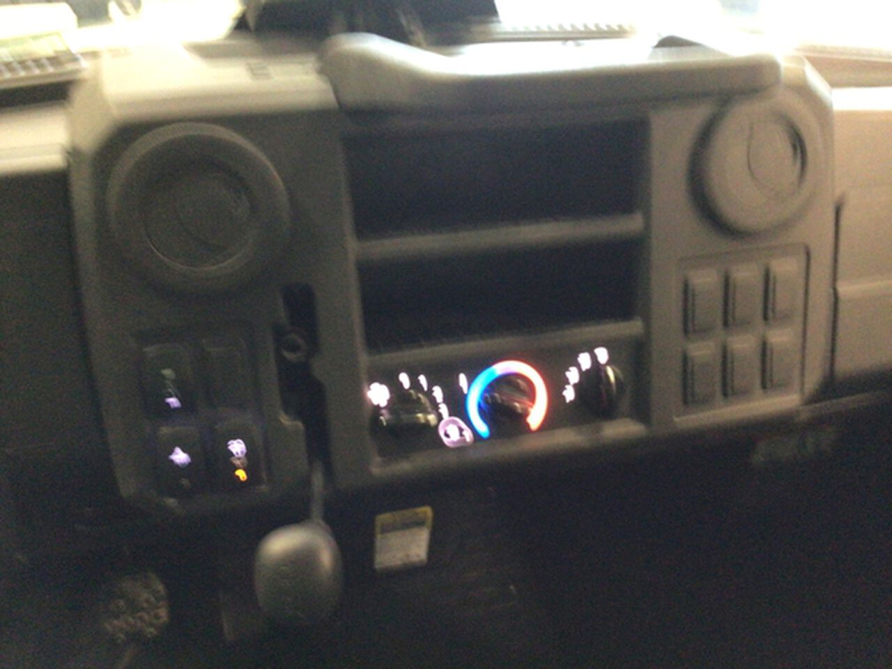 2024 XUV835M - 429704,  image number 9