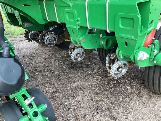 2023 1795 - 433950,  image number 18