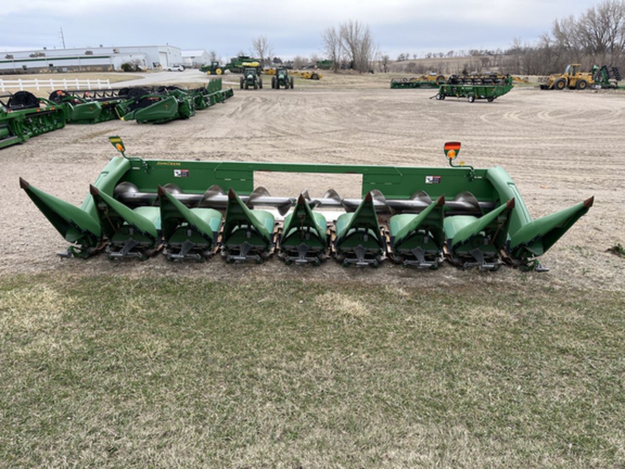 2008 608C - 443619,  image number 1