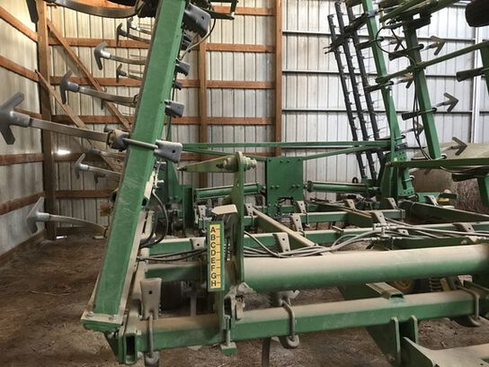 2011 2210 - 444641,  image number 4