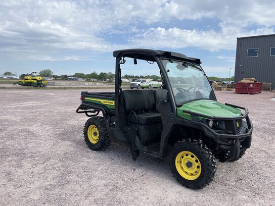 2023 XUV 835M - 446186,  image number 2