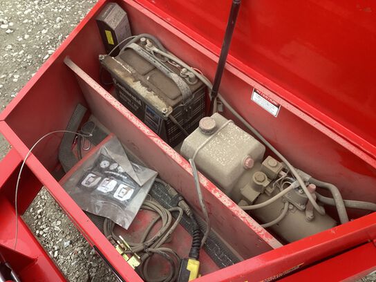 2024 H8312DBW-B-140 - 443371,  image number 10