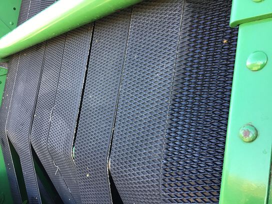 2022 560M - 441915,  image number 15