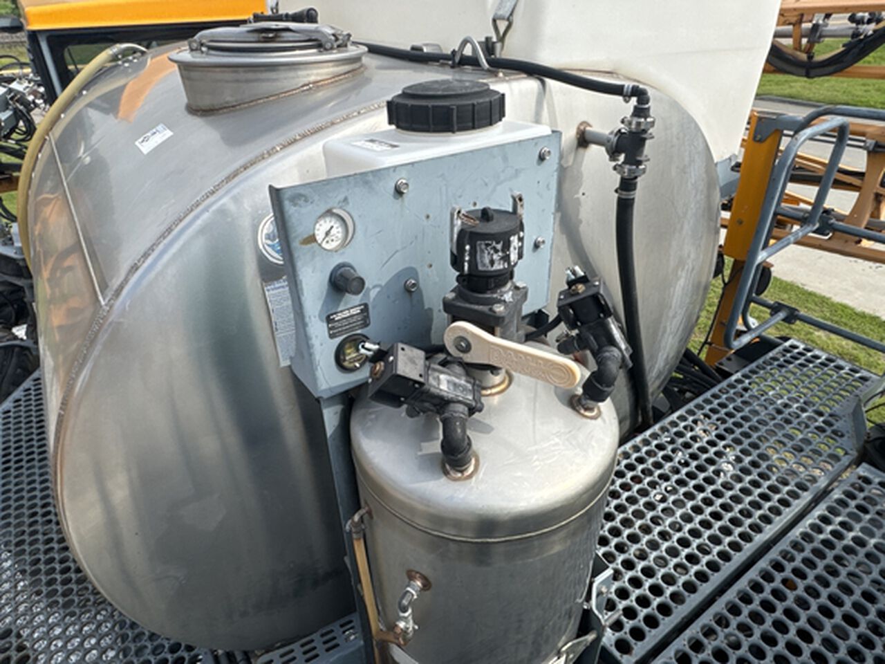 2009 STS12 - 417212,  image number 9