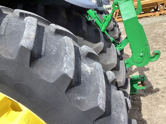 2017 8345R - 437288,  image number 26