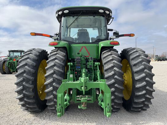 2017 8370R - 441497,  image number 4