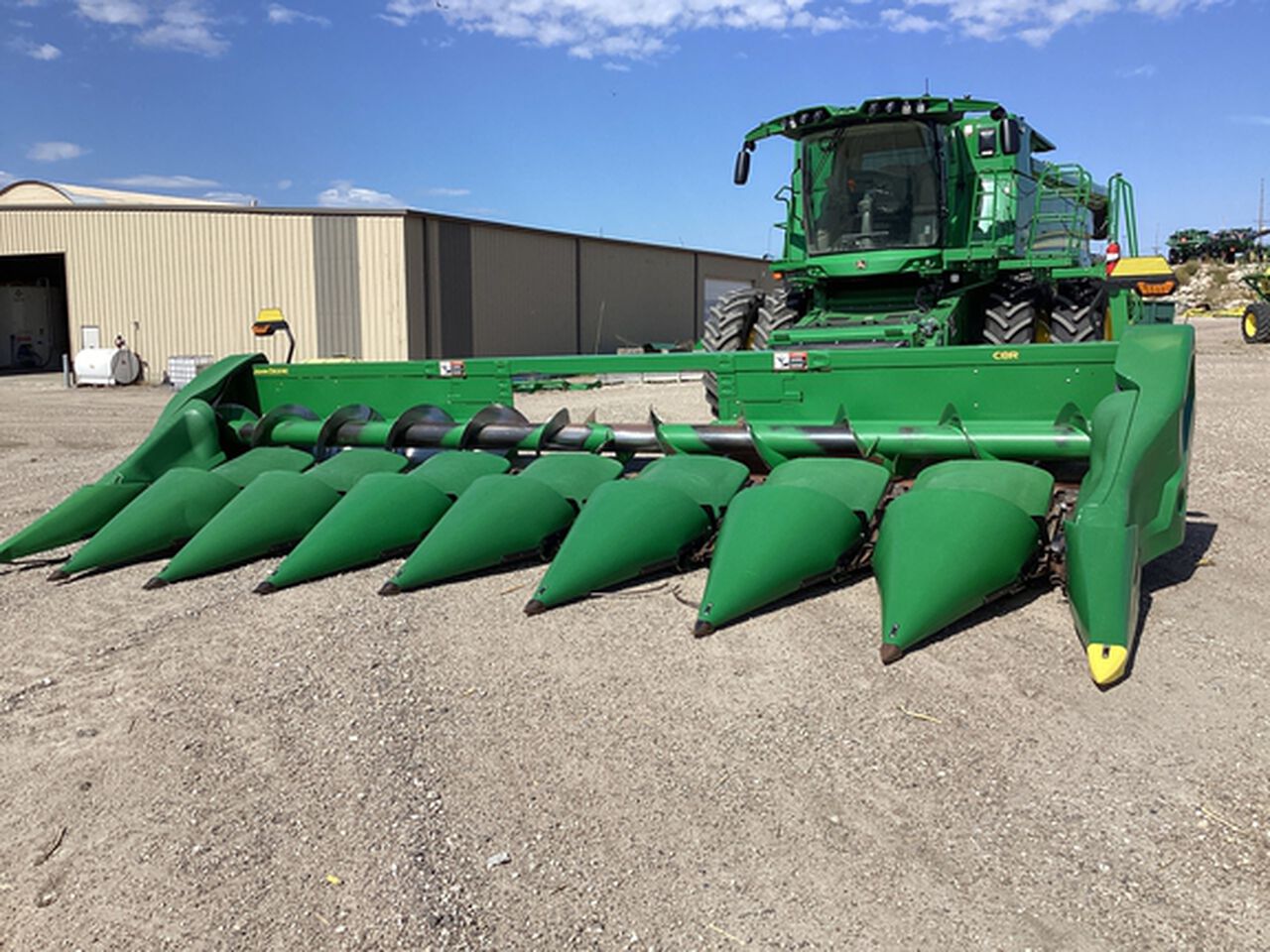 2022 C8R - 440968,  image number 2